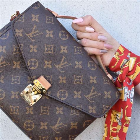 Ten of the Best Louis Vuitton Purses and Where to Get Red 